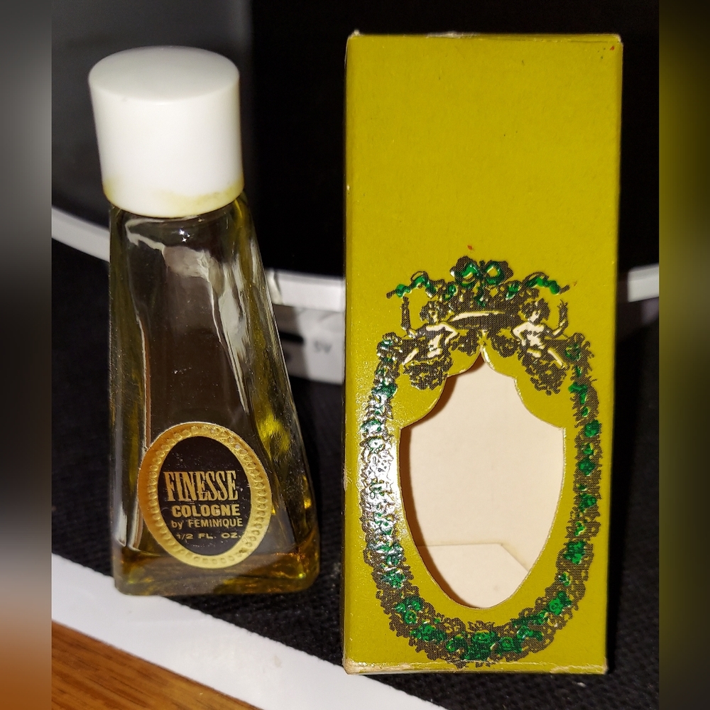 Vintage Finesse by Feminique Womens Cologne Perfume 1/2 Oz Splash Travel Size